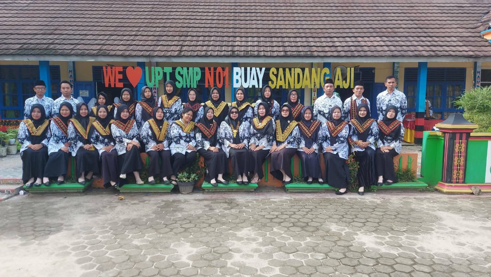 Guru guru Sekolah
