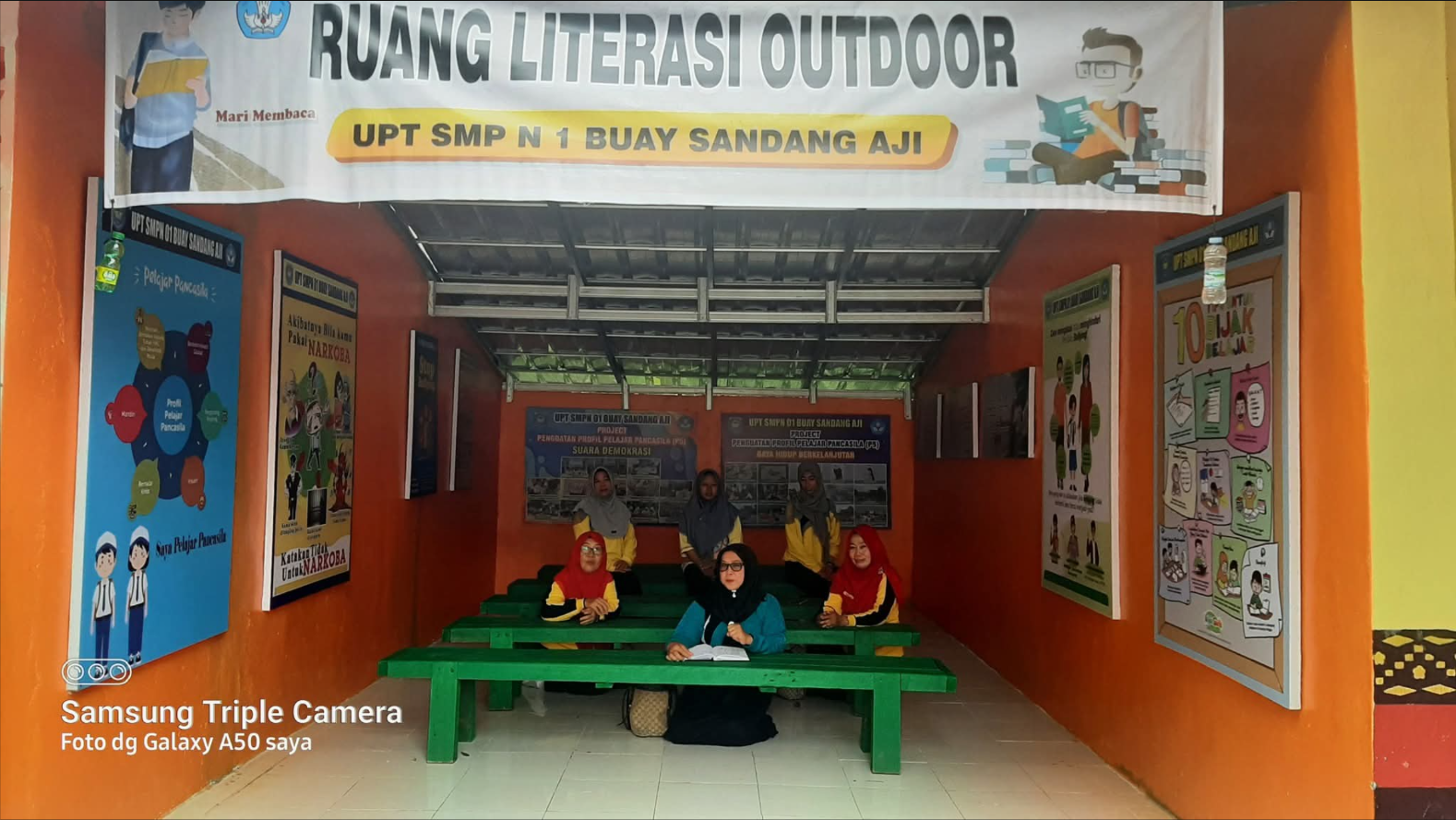 Ruang Literasi Outdoor