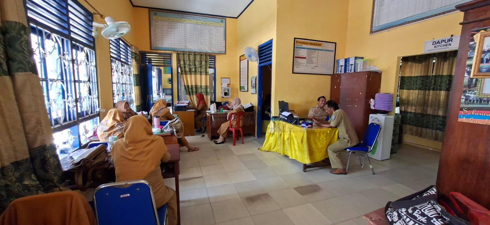 Ruang Tata Usaha (TU)
